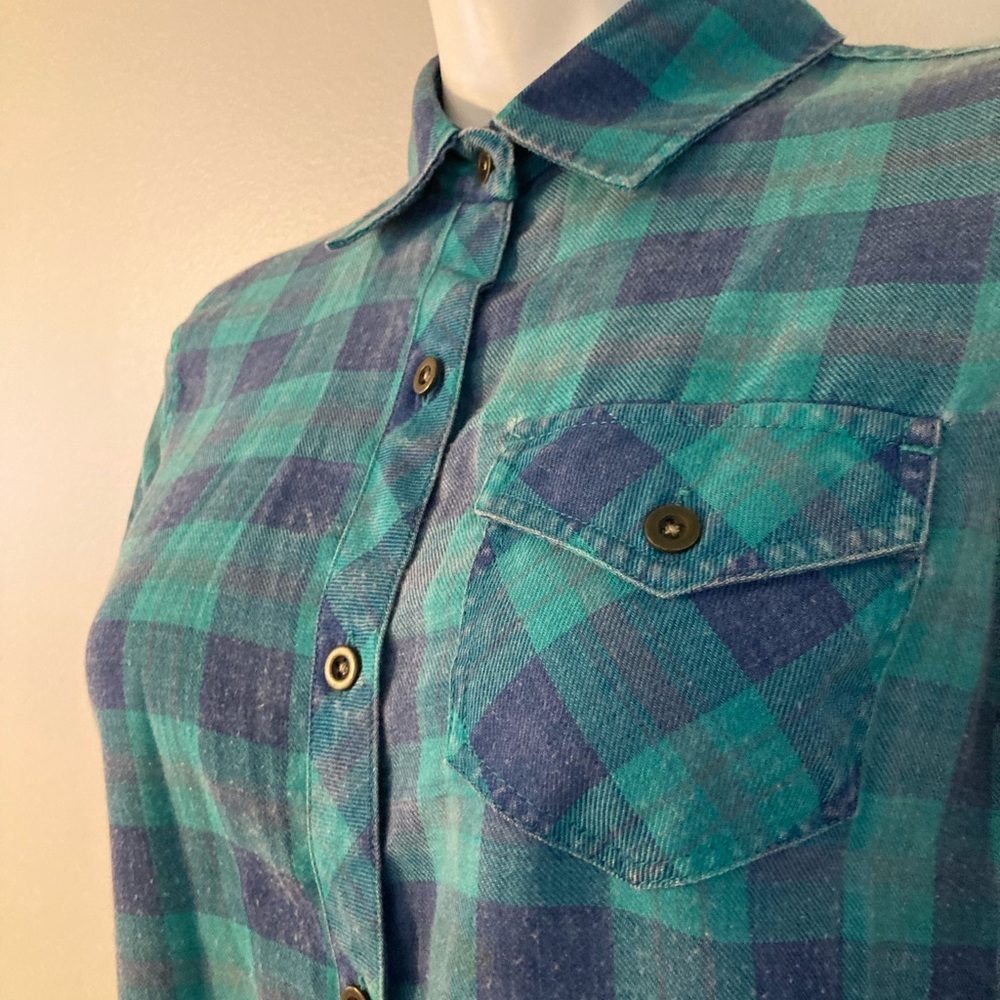 Nollie plaid button down, size S - Picture 2 of 6